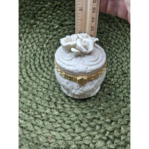 Bisque White Porcelain Rose Trinket Box With Gold Trim Hinged Lid - Picture 2 of 5